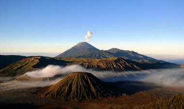 Menikmati Keindahan Gunung Bromo: Keajaiban Alam di Jawa Timur