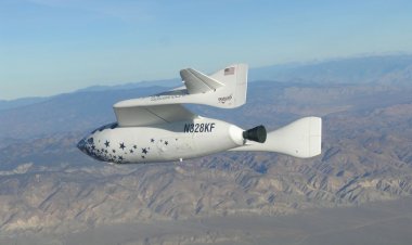 21 Juni 2004: Mengenang Sejarah Penerbangan Luar Angkasa dengan SpaceshipOne