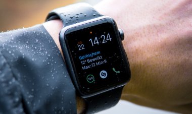 Jam Tangan Pintar Bertenaga Keringat: Menuju Era Wearable yang Lebih Mandiri