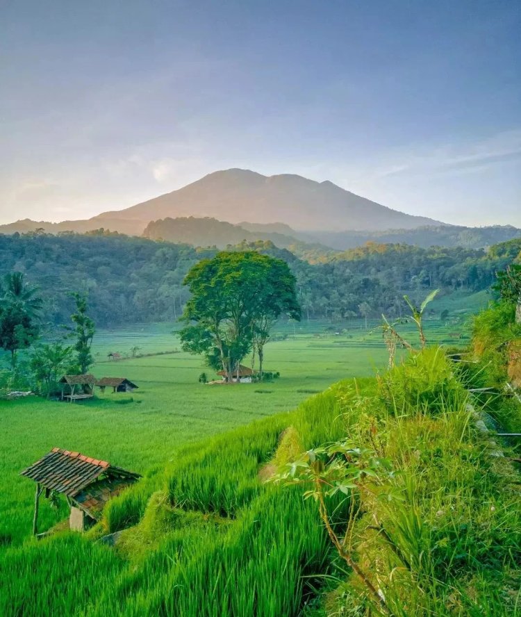 Keajaiban Gunung Ceremai Beserta Pesona Mistisnya