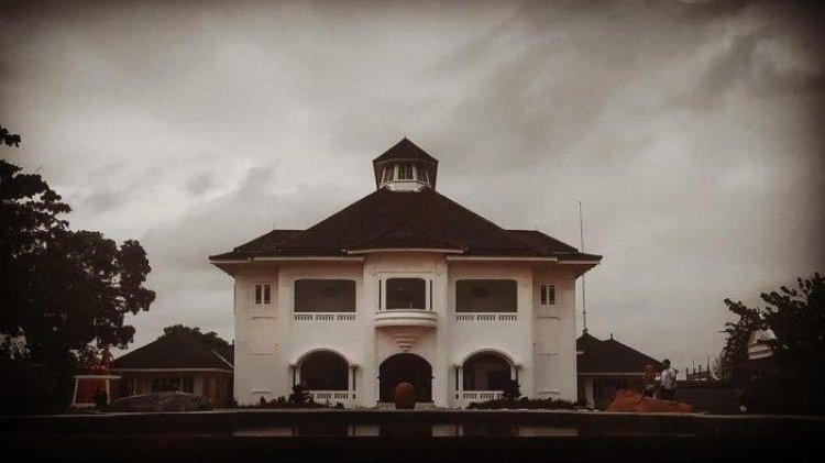 OBYEK WISATA GEDUNG JUANG DI BEKASI