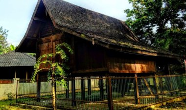Eksplorasi Keindahan dan Sejarah Saung Ranggon di Bekasi, Jawa Barat