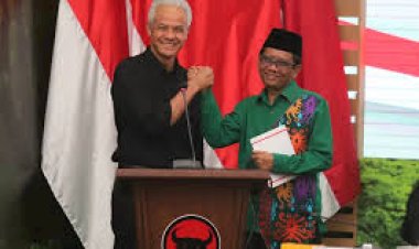 Pasangan Ganjar Pranowo dan Mahfud Md Daftar Sebagai Calon Presiden dan Calon Wakil Presiden di KPU RI