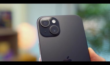 Pandangan David GadgetIn Terhadap iPhone 15: Mengulas Kelebihan, Kekurangan, dan Saran Pembelian
