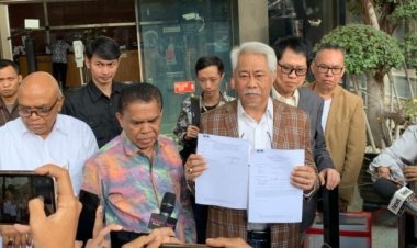 TPDI dan Advokat Nusantara Laporkan MK ke KPK: Kontroversi Batas Usia Capres-Cawapres