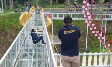 Tragedi Jembatan Kaca di Limpakuwus Banyumas: Standar Keamanan Mendapat Sorotan Setelah Insiden Maut