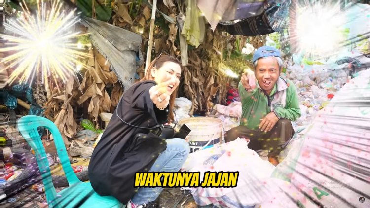 Kisah Pemulung yang Menginspirasi: Rey Utami dan Teman Membantu Keluarga Pemulung 8 Anak