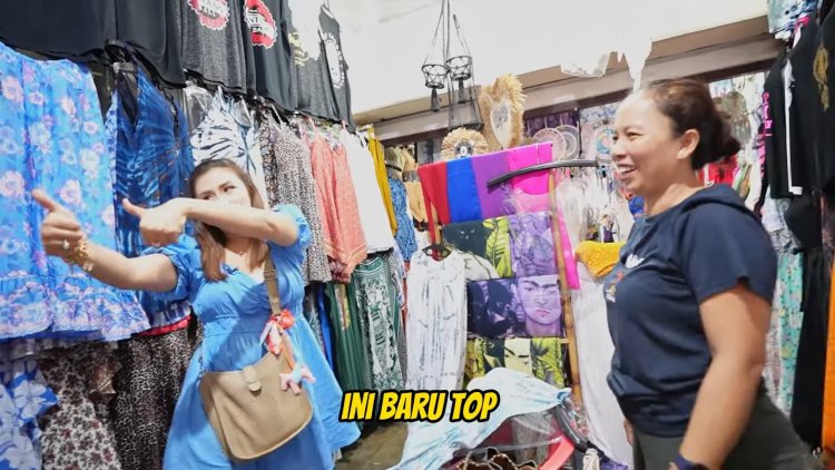 "Keceriaan dan Kebaikan: Rey Utami Menjelajahi Pasar Tradisional Bali.
