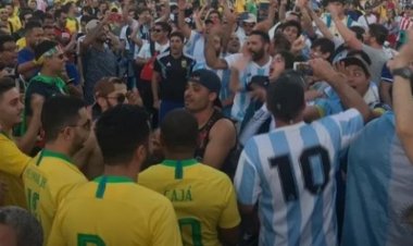 Kerusuhan Suporter Gagalkan Laga Brasil vs Argentina, Messi Cs Tinggalkan Lapangan dalam Protes