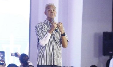 Pakar Ekonomi Ragukan Capaian Ganjar-Mahfud Tebus Kemiskinan, Ganjar Bantah Gagal