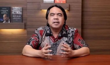 Ade Armando Kritik Ironi Aksi BEM UI dan UGM yang Protes Politik Dinasti di DIY