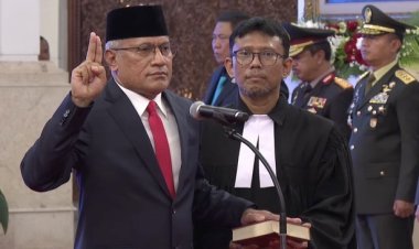 Presiden Jokowi Resmi Lantik Irjen Marthinus Hukom sebagai Kepala BNN Menggantikan Irjen Petrus Golose