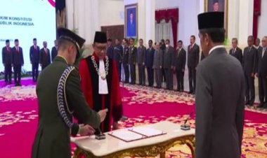 Presiden Jokowi Lantik Ridwan Mansyur sebagai Hakim MK Menggantikan Manahan Sitompul