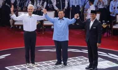 Analisis Gestur Capres di Debat Pertama Pilpres 2024: Anies Menggoda, Prabowo Keras, Ganjar Santai