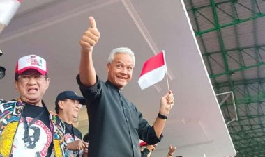 Ganjar Pranowo Resmikan Program Ambisius '1 Keluarga Miskin 1 Sarjana' 