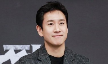 Aktor Film 'Parasite' Lee Sun Kyun Meninggal Dunia