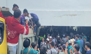 Ratusan Mahasiswa Usir Paksa Pengungsi Rohingya di Aceh