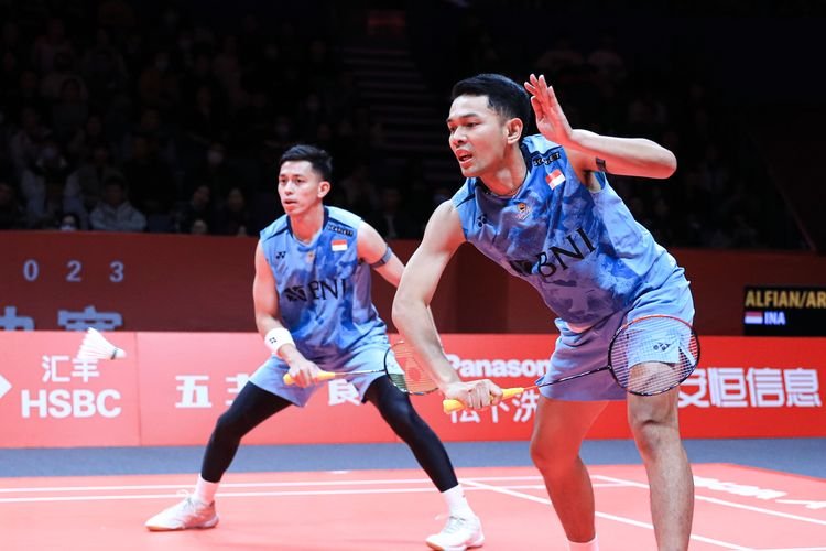 Fajar/Rian Alami Kekalahan Dramatis di Semifinal BWF World Tour Finals 2023: Jonatan Christie Menjadi Harapan Indonesia