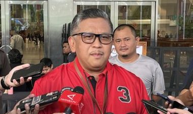 Perayaan HUT ke-51 PDIP Tanpa Kehadiran Jokowi, Hasto: "Ada Kunjungan Kerja ke Filipina"