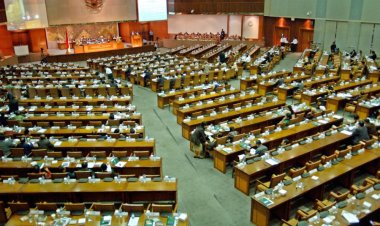 Formappi Soroti Kinerja DPR Masa Sidang II 2023-2024: 91% Anggota Kembali Nyaleg, Hanya 13,51% RUU Diselesaikan