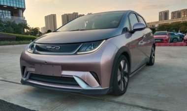 BYD Melangkah ke Indonesia dengan Tiga Mobil Listrik Unggulan, Target 50 Dealer hingga 2024