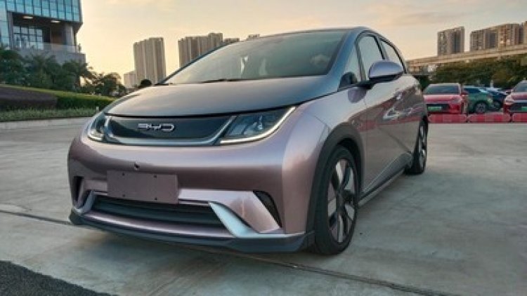 BYD Melangkah ke Indonesia dengan Tiga Mobil Listrik Unggulan, Target 50 Dealer hingga 2024