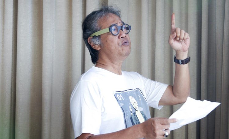 Butet Kartaredjasa Sindir Kehadiran Jokowi dalam Kampanye Ganjar: "Selalu Ada yang Mengintai"