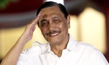 Menko Marves Luhut Bantah Tudingan Ganjar, Tegaskan Keterlibatan Politik Tanpa Mencla-mencle