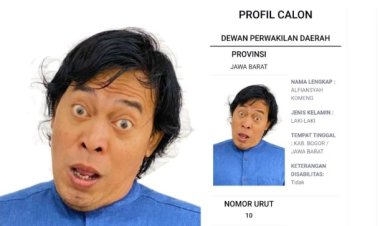 Kisah Lucu di Balik Foto "Nyeleneh" Komeng di Surat Suara Anggota DPD Jabar...