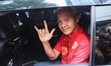 Ganjar Pranowo Ajak Relawan di Jawa Timur Ungkap Kecurangan Pemilu 2024