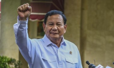 Jokowi Akan Berikan Kenaikan Pangkat Jenderal Bintang Empat kepada Prabowo Subianto