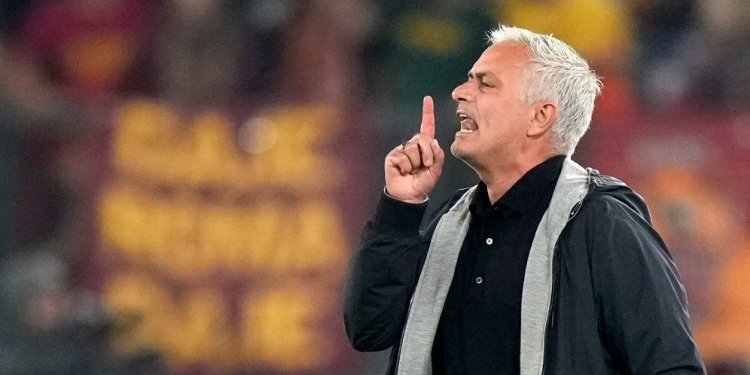 Jose Mourinho Siap Kembali ke Manchester United, Gantikan Erik Ten Hag: Kabar Terbaru dari Dunia Sepak Bola