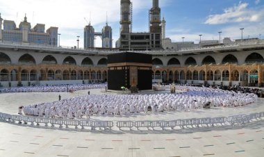 Pengalaman Unik Ramadan di Masjidil Haram: Arab Saudi Buka Peluang Berbuka Puasa Bersama