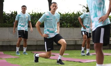 Erick Thohir Membalas Kritik Netizen dengan Bijak: Jersey Timnas Indonesia 'Menuju Prestasi'