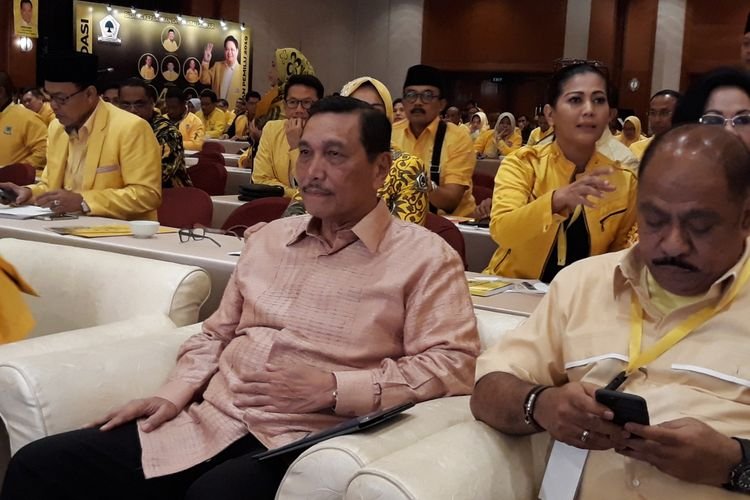 Luhut ke Pengurus Golkar: Jangan Mau Diatur Orang Lain
